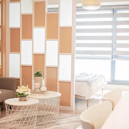 Cozy And Classy Studio Across Airport Terminal 3