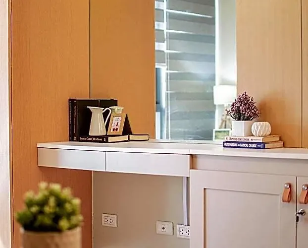 Cozy And Classy Across Airport Terminal 3 Hotel Manila