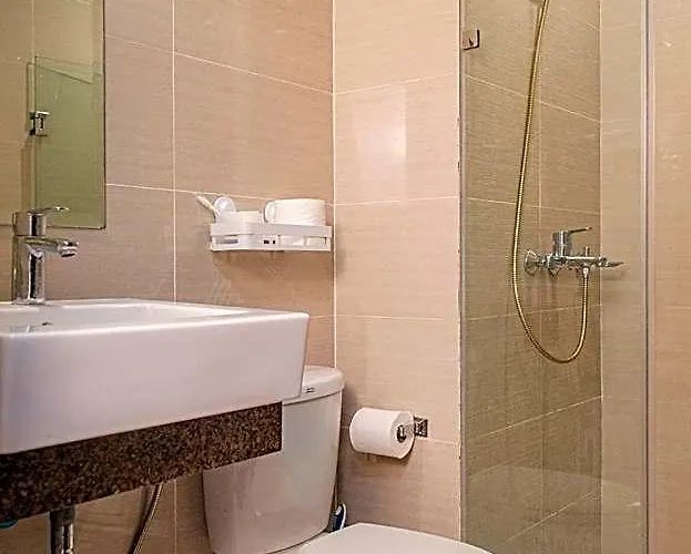 Cozy And Classy Across Airport Terminal 3 Hotel Manila
